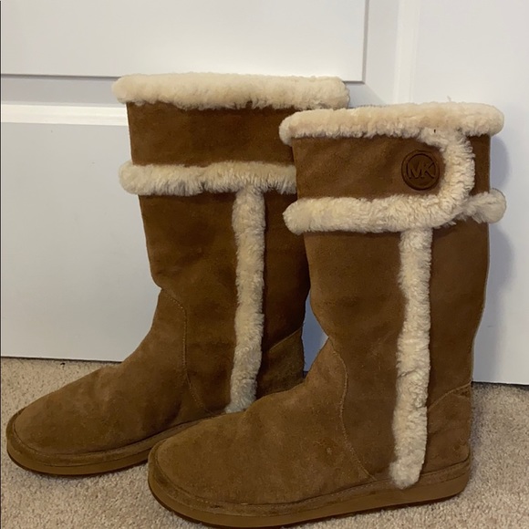 Michael kors boots - Picture 1 of 2